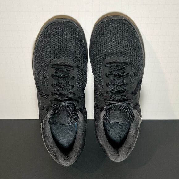 Womens NIKE Revolution 4 Triple Black Running Shoes / Size 10 - Picture 5 of 9
